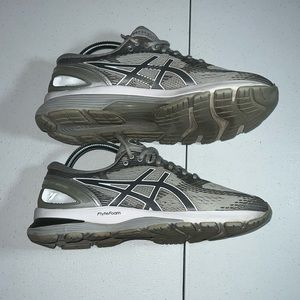 Women Asics Gel-Nimbus 21 Running Shoe